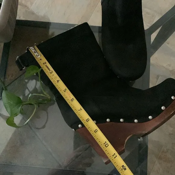UGG Carnagie Wedge Clog Boots