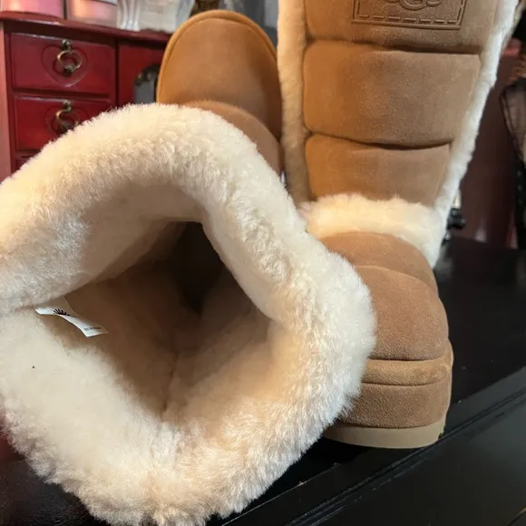 UGG Chillapeak platform boots