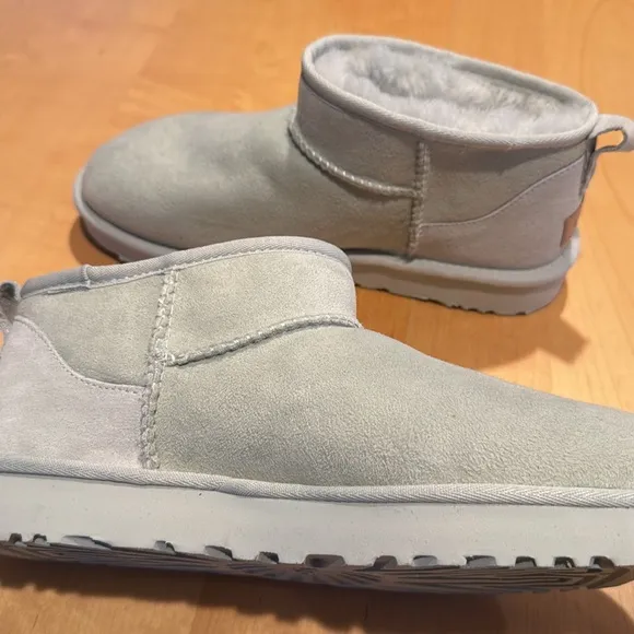 UGG Classic Ultra Mini NWOT