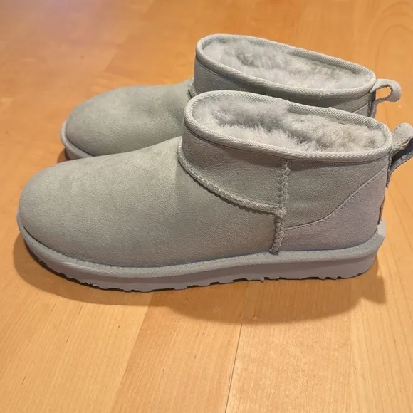 UGG Classic Ultra Mini NWOT