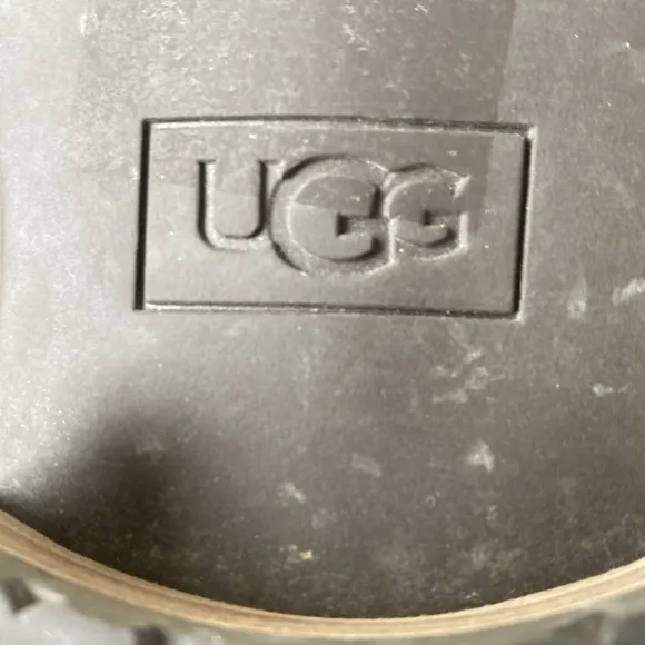 UGG Hillhurst II Chelsea Waterproof Boots Taupe Gray Suede Ankle Slip On: NWOT