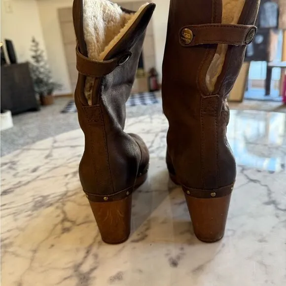 UGG Lynnea Womens Nubuck Leather Boots Clog Size 8 Brown