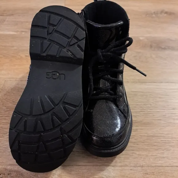UGG Robley Glitter Black Boots Kid's Size 3