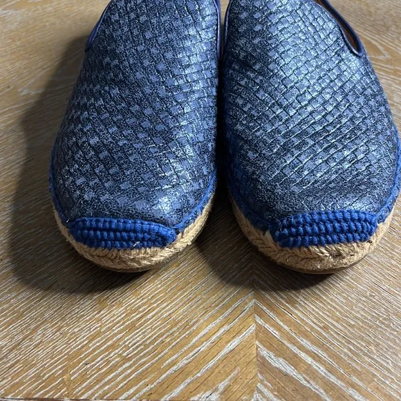 UGG SANDRINNE METALLIC BASKET RACING STRIPE BLUE SHOES 8