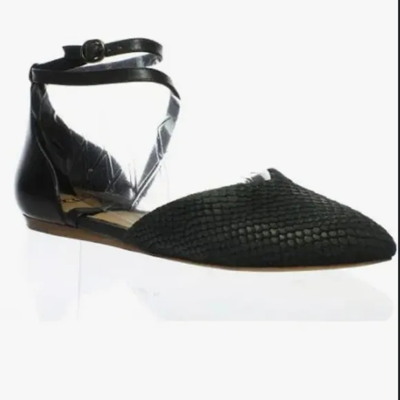 Ugg Shoes | Ugg Wrap Ankle Izabel Mar| Black Ankle Wrap| Pointed Toe| Size 7