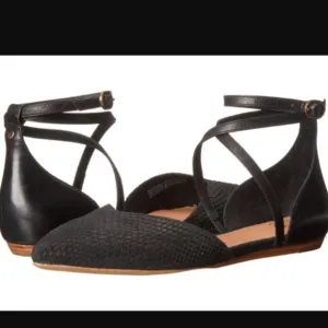 Ugg Shoes | Ugg Wrap Ankle Izabel Mar| Black Ankle Wrap| Pointed Toe| Size 7