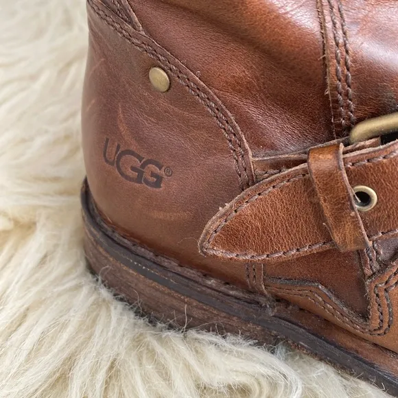 UGG Women's Brown Distressed Leather Buckles Boots sz 6.5 Moto Boho Western
