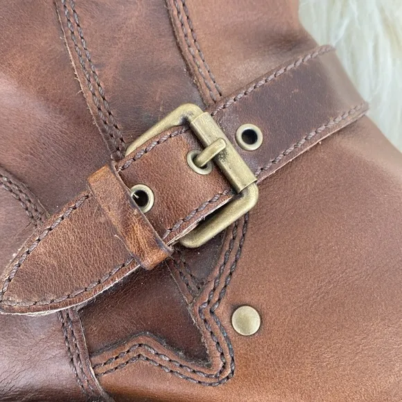 UGG Women's Brown Distressed Leather Buckles Boots sz 6.5 Moto Boho Western