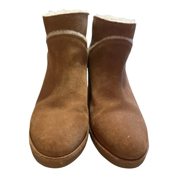 UGG Women's Kasen Block-Heel Women’s Size 9 Boots
