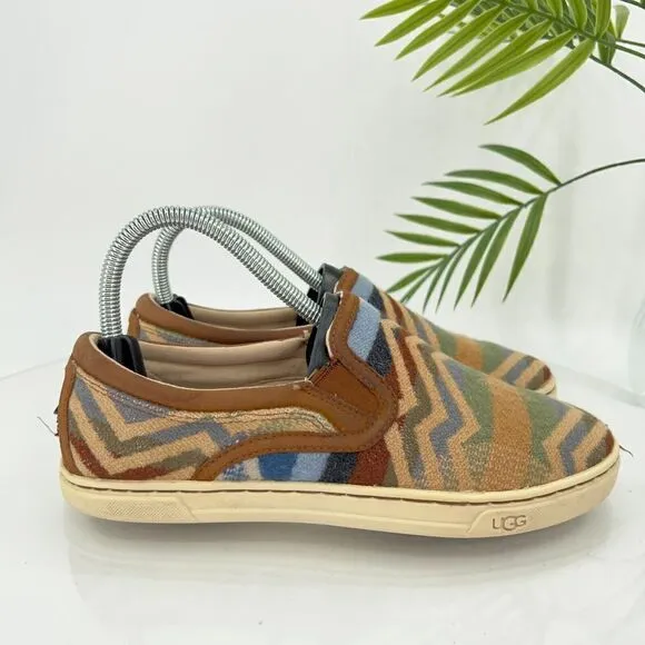 UGG X Pendleton Women's Sz 7 Fierce Slip On Shoes Brown Fabric Chevron Round Toe