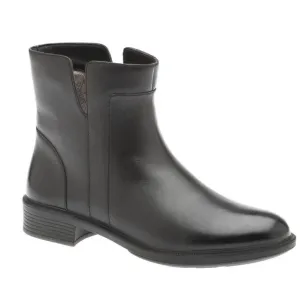 Umberto Raffini black leather Trina ankle boots Size 39/8.5 B20