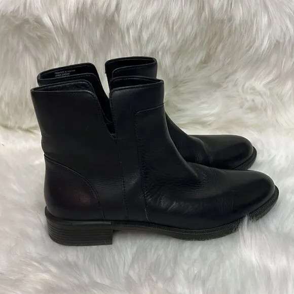 Umberto Raffini black leather Trina ankle boots Size 39/8.5 B20