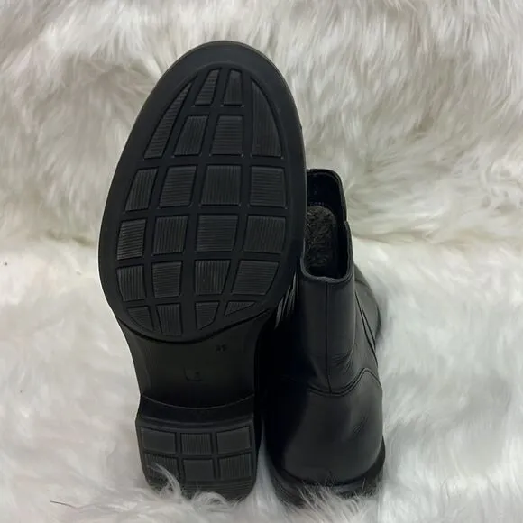 Umberto Raffini black leather Trina ankle boots Size 39/8.5 B20
