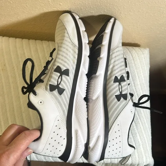 Under armor size 13