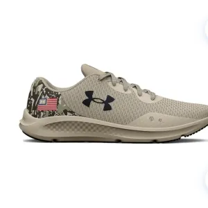 Under Armour Men’s Charged Pursuit 3 Freedom Running Shoes