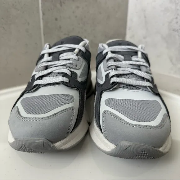 Under Armour Unisex UA Forge 96 Shoes Size 7 Women
