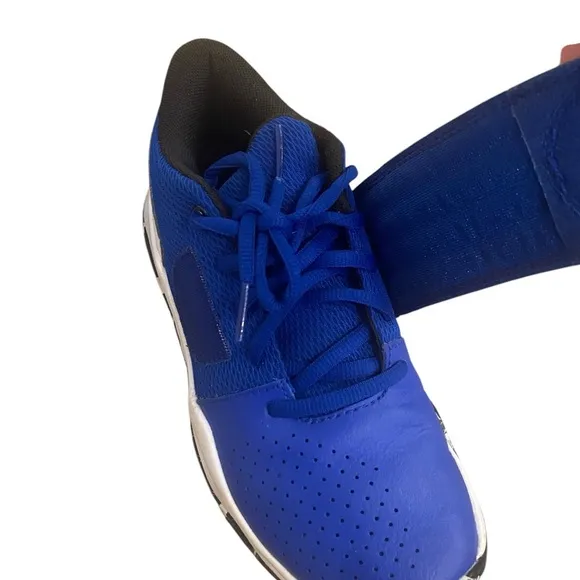 Under Armour Zone Big Kids  4Y Royal Blue Basketball Shoes