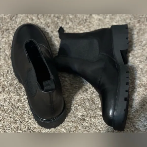 VAGABOND KENOVA boots NWOT