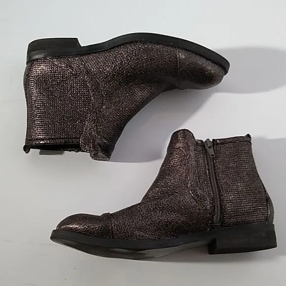 Vanessa Wu Black Crackled Sheen Zip Booties 38