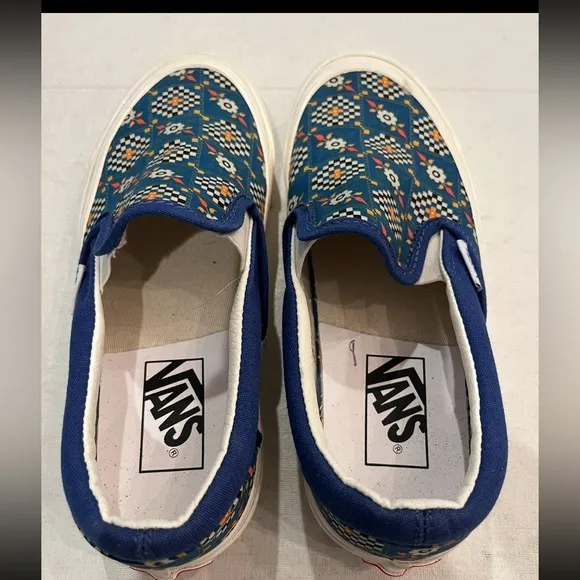 Vans Classic Slip-On 98- DX Anaheim Factory Collection. Blue and White floral