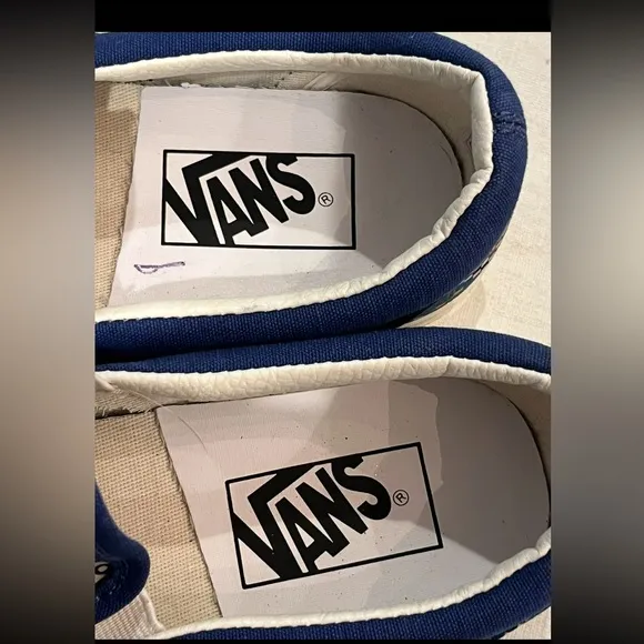Vans Classic Slip-On 98- DX Anaheim Factory Collection. Blue and White floral