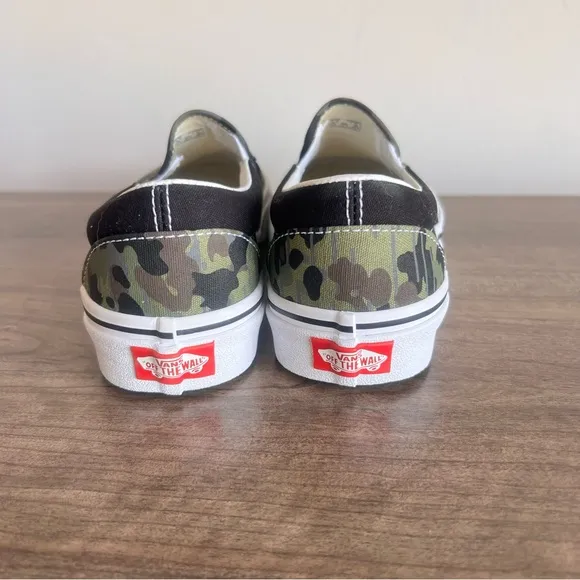 Vans Classic Slip On Camo Green Unisex Shoe Size 5.5 or 7 #471A