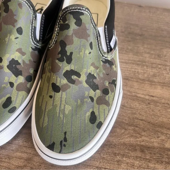 Vans Classic Slip On Camo Green Unisex Shoe Size 5.5 or 7 #471A