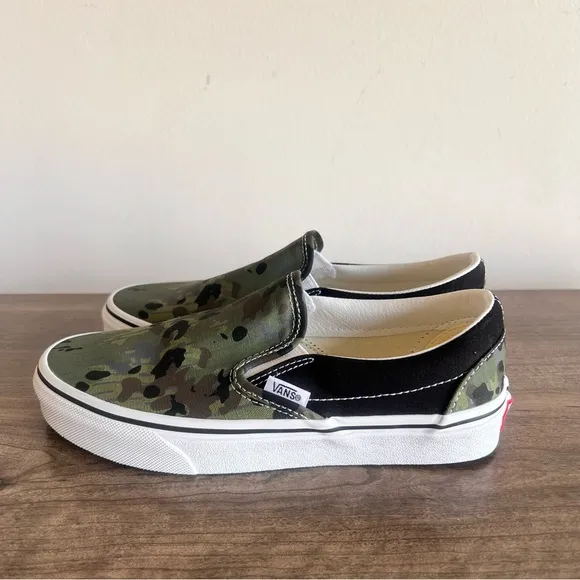 Vans Classic Slip On Camo Green Unisex Shoe Size 5.5 or 7 #471A