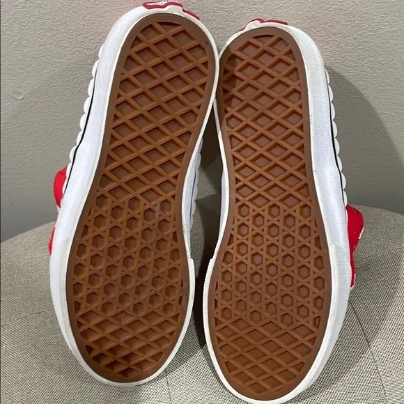 Vans Disney Minnie Bow Red Polka Dot Deck Shoes Size 1 NEW