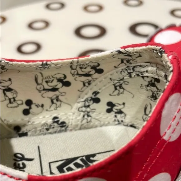 Vans Disney Minnie Bow Red Polka Dot Deck Shoes Size 1 NEW