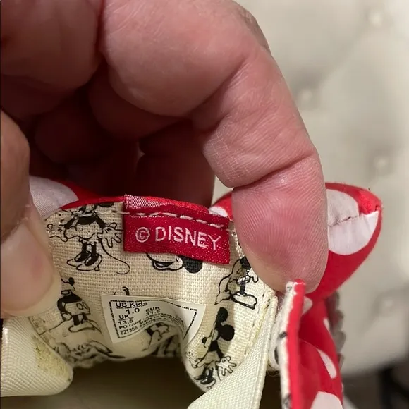 Vans Disney Minnie Bow Red Polka Dot Deck Shoes Size 1 NEW