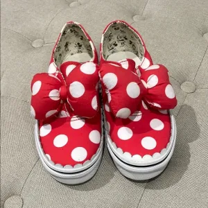 Vans Disney Minnie Bow Red Polka Dot Deck Shoes Size 1 NEW