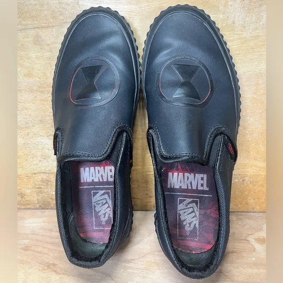 Vans Marvel Black Widow Womens Size 8 Slip On Shoes Sneakers Black Red