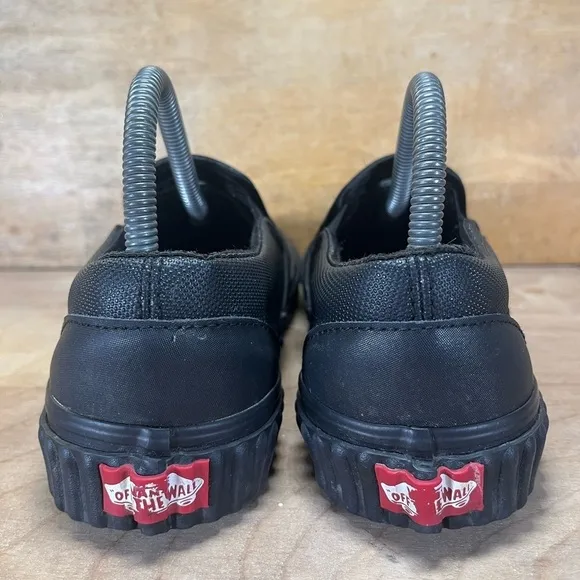 Vans Marvel Black Widow Womens Size 8 Slip On Shoes Sneakers Black Red