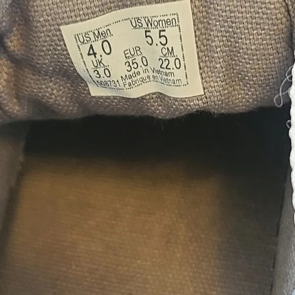 VANS Off The Wall Unisex Skateboard Shoes in Cozy Hug Drizzle