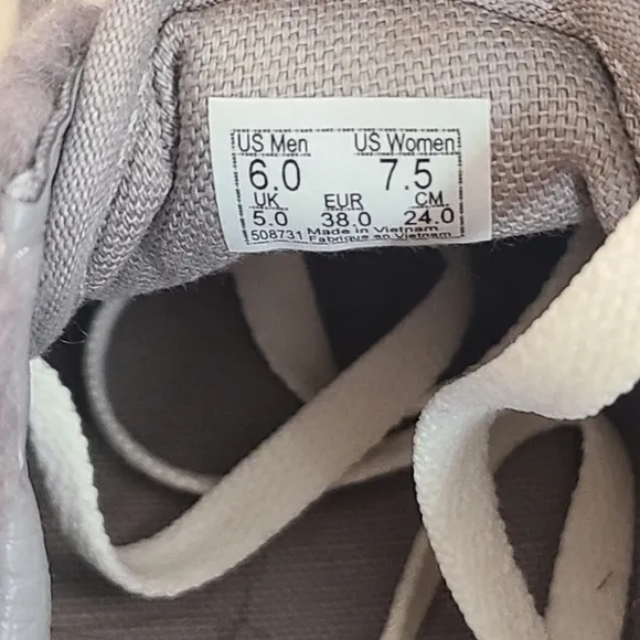VANS Off The Wall Unisex Skateboard Shoes in Cozy Hug Drizzle