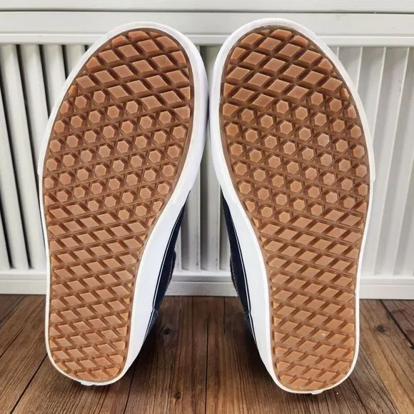 VANS Sk8-Hi MTE Ward Men Sz 8.5 Dress Blues Gum Sole Lugged Suede Sneakers Shoes