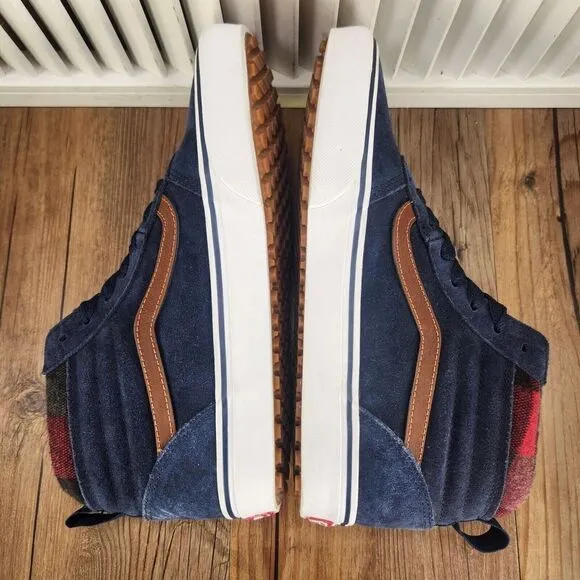 VANS Sk8-Hi MTE Ward Men Sz 8.5 Dress Blues Gum Sole Lugged Suede Sneakers Shoes