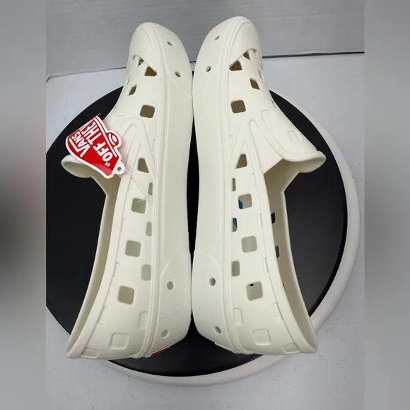 VANS Slip-On Trek Sandals Marshmallow White Cream Boat Water Shoes Size Mens 10