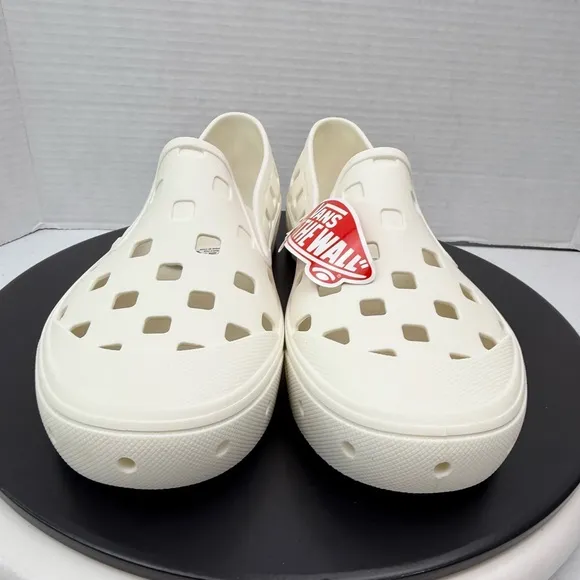 VANS Slip-On Trek Sandals Marshmallow White Cream Boat Water Shoes Size Mens 10
