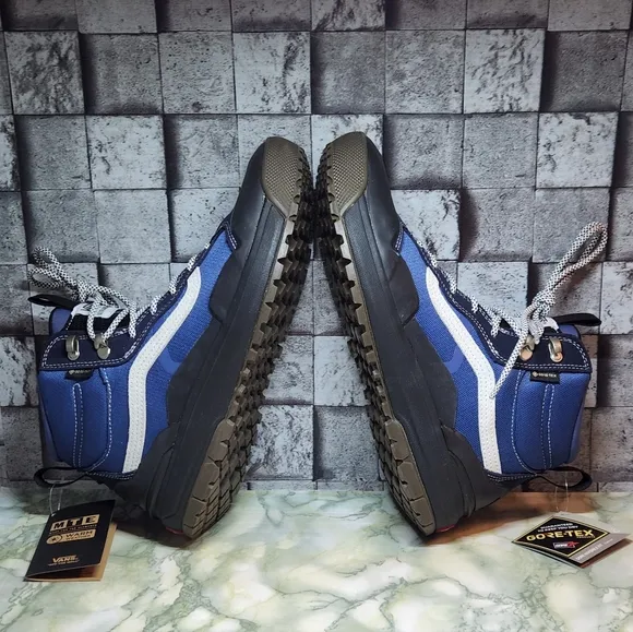 Vans Ultrarange All Weather Boots Men's Size 8.5 Women's Size 10 GORE-TEX Blue
