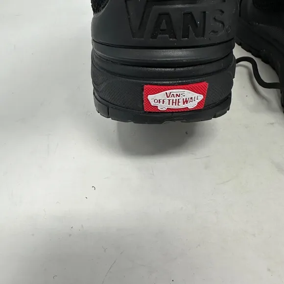 Vans UltraRange Exo Hi MTE-2 Waterproof Boots Black Black Women 8.5 (Men 7) NEW