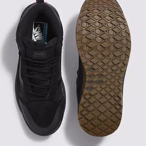 Vans UltraRange Exo Hi MTE Shoes