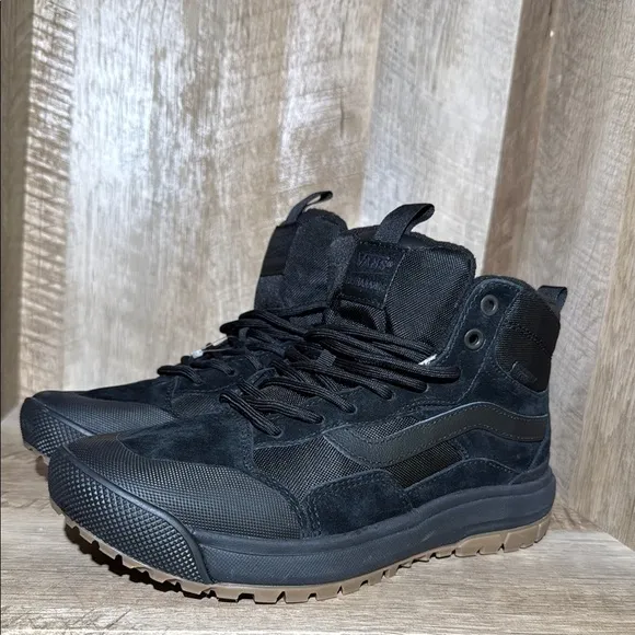 Vans UltraRange Exo Hi MTE Shoes