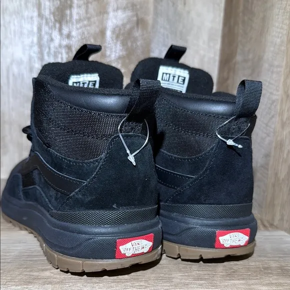 Vans UltraRange Exo Hi MTE Shoes
