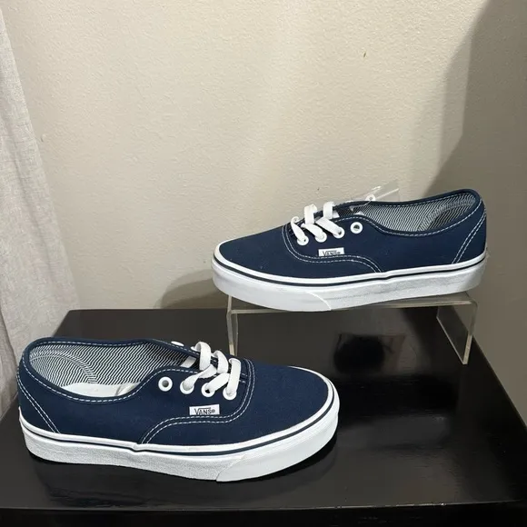 Vans  Unisex Blue Size 6 Women’s  Size 4 Men’s