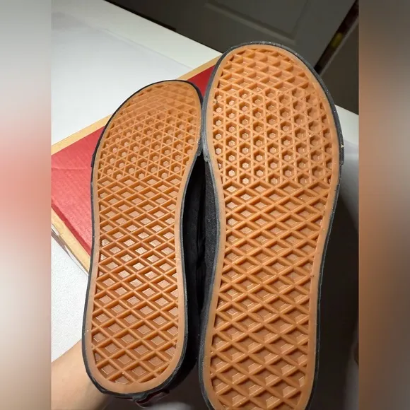 Vans Unisex Slip-On Black Shoes