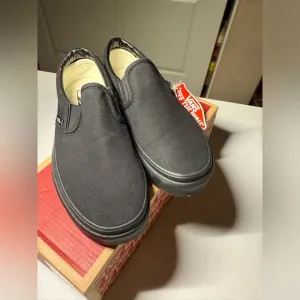 Vans Unisex Slip-On Black Shoes