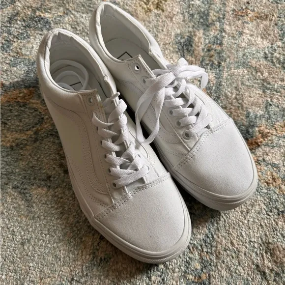 Vans White Old Skool Sneakers Classic Style