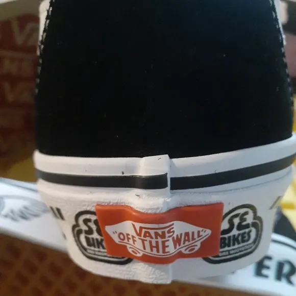 VANS X SE BIKES &quot;SK8-HI REISSUE&quot; SHOES Color: Black/Plume Size: 7.5 Mens